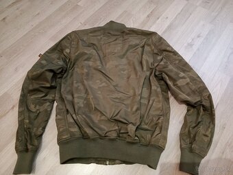 Alpha Industries camo bunda - 2