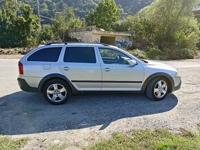 Škoda octavia scout 2 4x4 2,0 tdi 103 kw BMM - 2