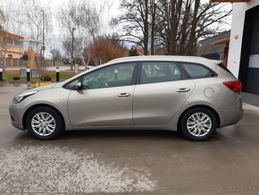 Kia Cee´d 1.6 CRDi LX/Silver 94KW,Diesel 6M - 2