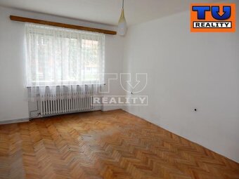 Na PREDAJ jednoizbový byt /36 m2/na Rúbanisku II v Lučenci. - 2