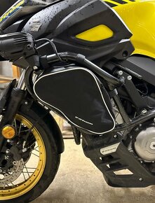 Bočné kapsy na Suzuki V-Strom - 2