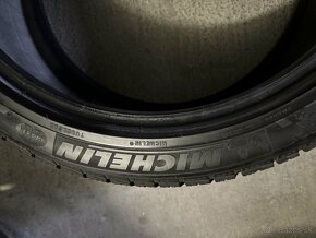 Michelin 255/40 R20 stav 8mm - 2