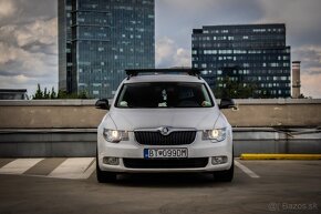 Škoda Superb Combi 2.0 TDI CR 140k Comfort DSG - 2