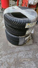 195/65/15 michelin  zimne celorocne - 2