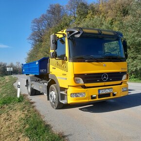 Predám Mercedes-Benz Atego 1324, hákový nosič - 2