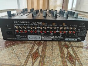 Behringer DJX750 - 2