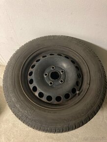 Pneumatiky zimné 195/65 r15 + plechové disky - 2