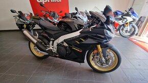 Aprilia RSV4 Factory - 2