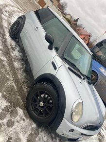 Mini cooper 1.6 85kw 2005 Rozpredam na diely - 2