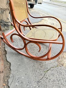 Drevene hupacie kreslo Thonet na chalupu - 2