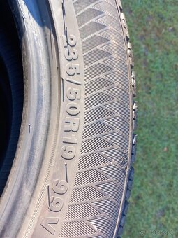 235/50 r19 zimné pneumatiky - 2