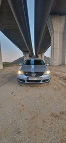 Volkswagen Passat B6 103kw MT6 - 2