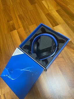 Predám sluchadlá PS4 Sony Wireless Stereo Headset 2.0 - 2