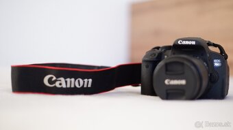 Canon EOS 700D - 2