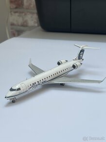 Bombardier CRJ700 Alaska Air 1:200 - 2