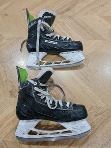 Hokejové korčule Bauer XLS 5,0 R ( 38,5 EU ) - 2