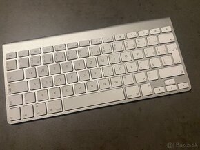 Apple Magic Keyboard + Apple Baterky - 2