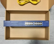 Netgear ProSafe JFS516 16 Port Switch - 2