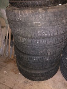 Zimne pneu 225/60 r17 - 2