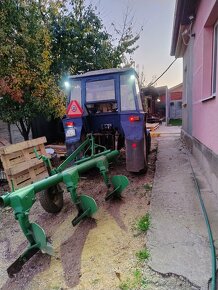 Predám Zetor s príslušenstvom traktor nieje 4x4 - 2