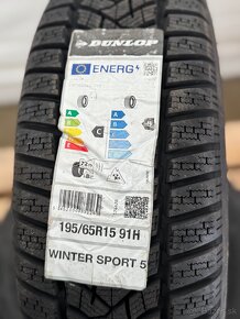 Dunlop 195/65 r15 - 2