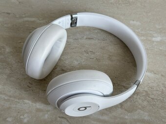 Beats by Dr. Dre Studio Pro Wireless, white - 2