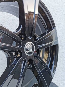 #51 Škoda Octavia alu disky Diewe Black 5x112 R17 - 2