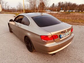 BMW 330XD COUPE - 2