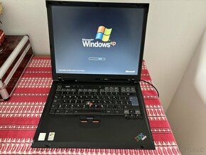 IBM ThinkPad R50e - 2