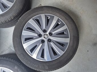 Disky 5x112 r17 obuté na pneu 215/55 r17 - 2