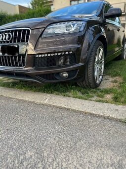 Audi Q7 3.0 TDI 176kw Quattro 7miestne - 2