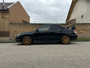 SUBARU IMPREZA 2.0i 4x4 - 2