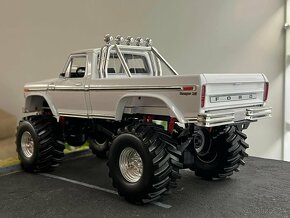 1:18 1979 Ford F250 RANGER Monster Truck - Greenlight - 2