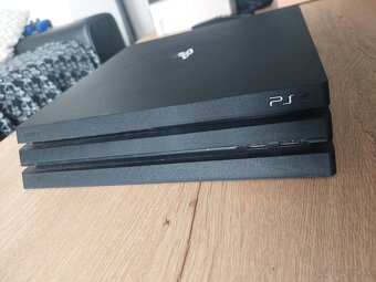 PS4 PRO 1TB - 2