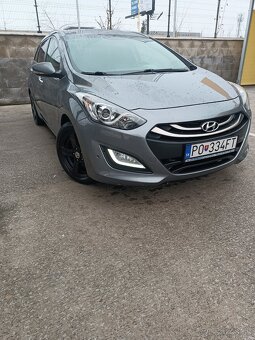 Hyundai i30 CW 1.6crdi 94kw STYLE - 2