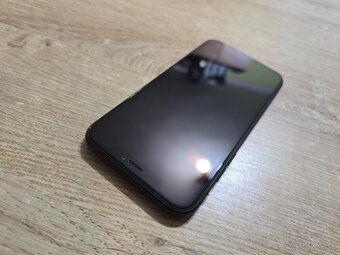 Iphone xr 64gb cierny v super stave telefon nema ziadne skra - 2