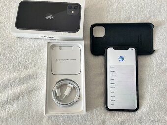 Apple iPhone 11, 64 GB, Black - 2