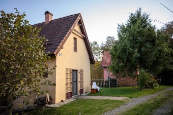 ZNÍŽENÁ CENA: Zvolen - Západ, 3-poschodová chata celoročná - 2