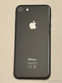 iPhone 8 64GB - 2