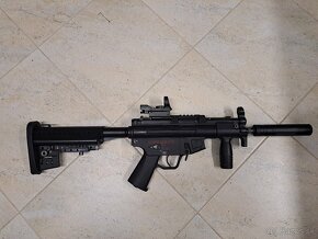 MP5 airsoft replika - 2