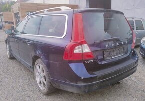 Volvo V70III AWD D5 136kw - Náhradní díly - 2