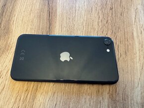 Predám iPhone SE 2020 128 GB Black - 2