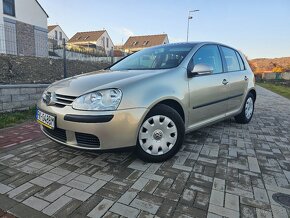 VOLKSWAGEN GOLF V 1.4  - 1. MAJITEL 105 000km - 2