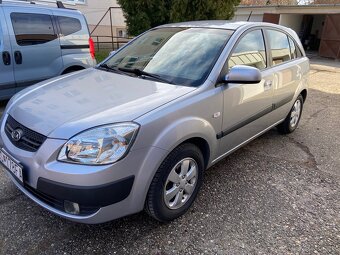 Kia Rio 1.4 16V - 2