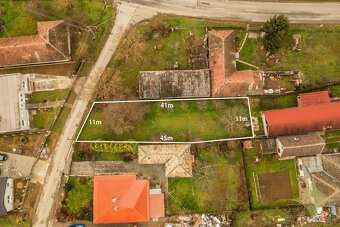 Exkluzívne na predaj stavebný pozemok v obci Kuzmice, okres  - 2