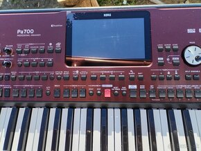 Korg pa 700 - 2