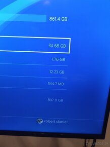 PS4 pro 1TB - 2