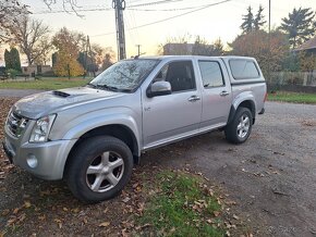 ISUZU D MAX 2,5 TD 4X4 100KW ROK 2009 - 2