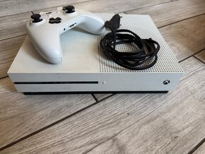 X box one S 500GB - 2