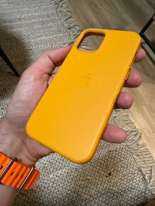 Kožený obal iPhone 12 Pro žltý - 2